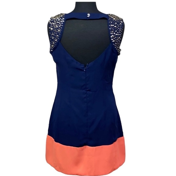 London Beaded Dress - Picture 4 of 5